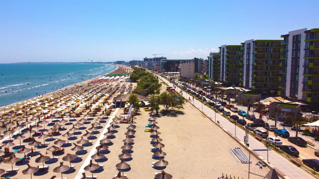 Azurre Apartment Spa And Pool Beach Resort Mamaia Exterior foto