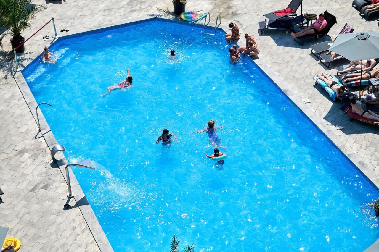 Azurre Apartment Spa And Pool Beach Resort Mamaia Exterior foto